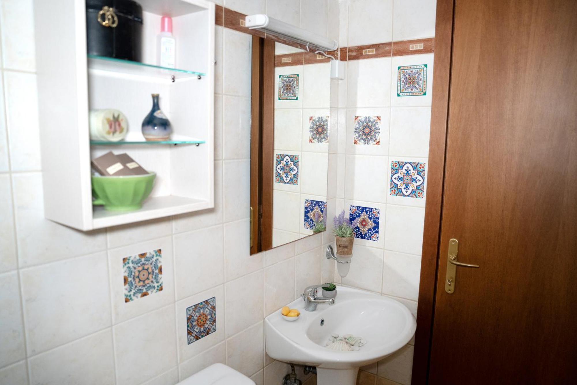Artistic 1 Apartment 아피토스 외부 사진